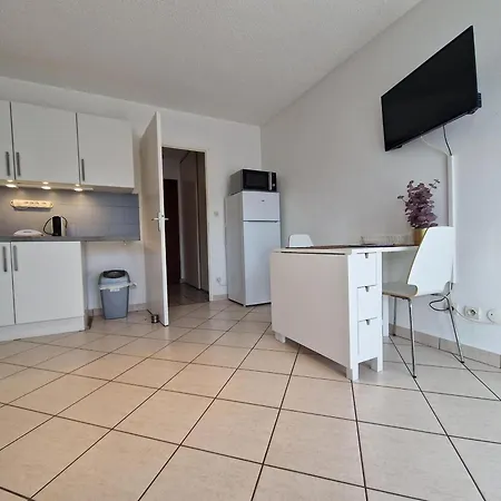 Moderne Avec Terrasse Et Parking A - Fr-1-432-42 * 阿讷西